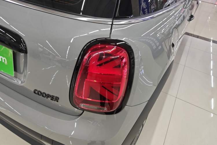 Used MINI MINI 2023 1.5T COOPER Artist
