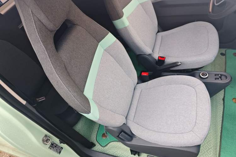 Used Wuling Hongguang MINIEV 2022 Macaron Premium Model – Lithium Iron Phosphate
