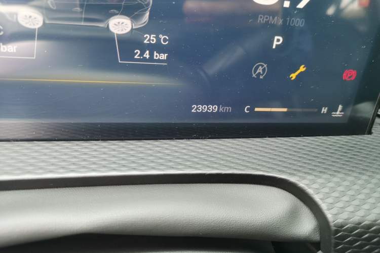 Used Qoros 7 2020 1.8T Escort Elite Edition Odometer Close Up