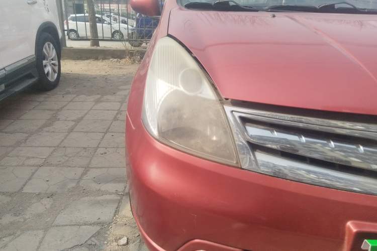 Used Nissan Livina 2010 Jingyue Edition 1.6L Automatic All-in-One Model Right Front Headlight