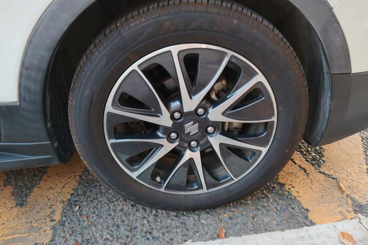 Used Suzuki S-Cross 2015 1.4T Automatic Two-Wheel Drive Prestige Model
