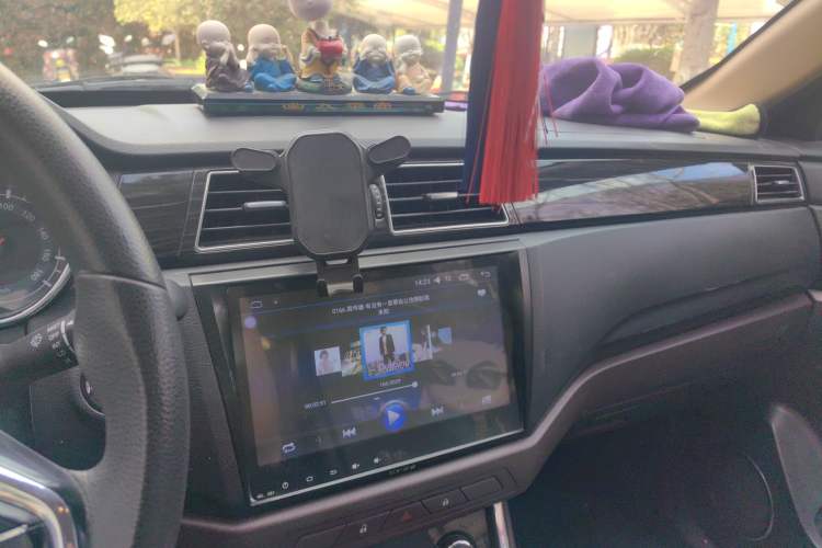 Used Lifan Auto Myway 2016 1.5L Manual Comfort Edition Audio And AC Panel