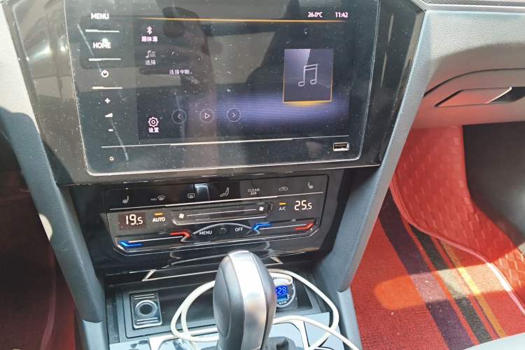 Used Volkswagen Magotan 2023 2 Million Units Limited Edition 330TSI DSG Leading Version Audio And AC Panel