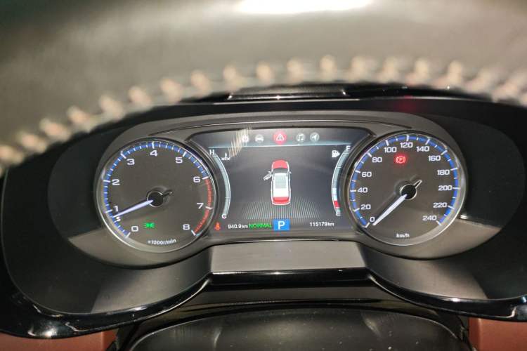 Used GAC Trumpchi GS8 2017 320T Two-Wheel Drive Luxury Smart Connectivity Version (7 Seats)
