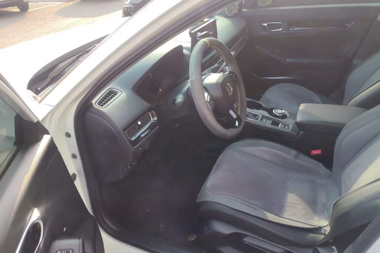 Used Honda Civic 2023 240TURBO CVT Dynamic Edition
