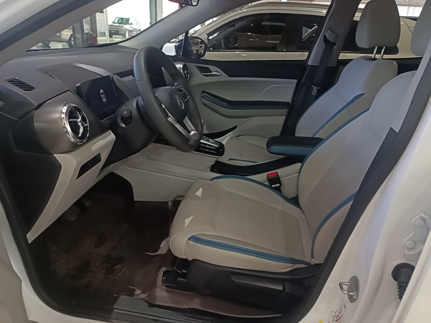BYD Yuan Pro 2023 401 km Deluxe Version — снимка 17