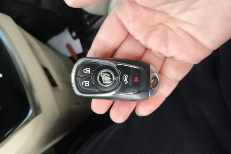 Used Buick GL8 2023 Land Executive Class 652T Luxury Model