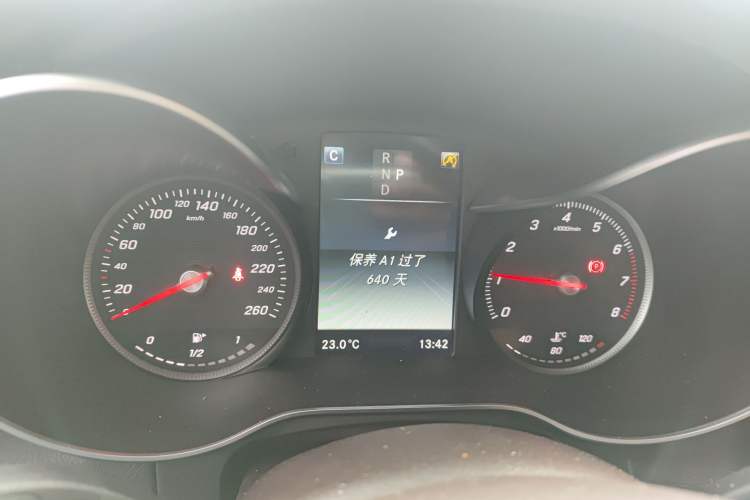 Used Mercedes-Benz GLC 2017 GLC 260 4MATIC Luxury Model Instrument Cluster