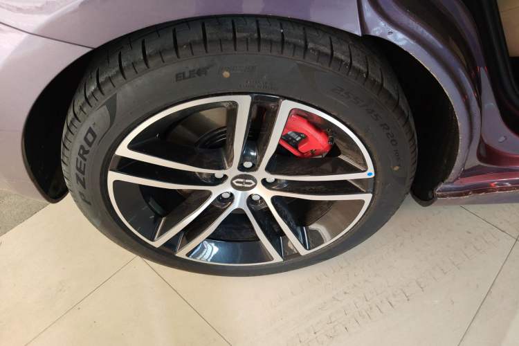 Used Hima AITO M5 2025 Extended-Range Ultra All-Wheel-Drive Version
