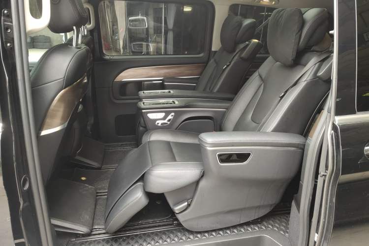 Used Mercedes-Benz V-Class 2021 V 260 Prestige Edition