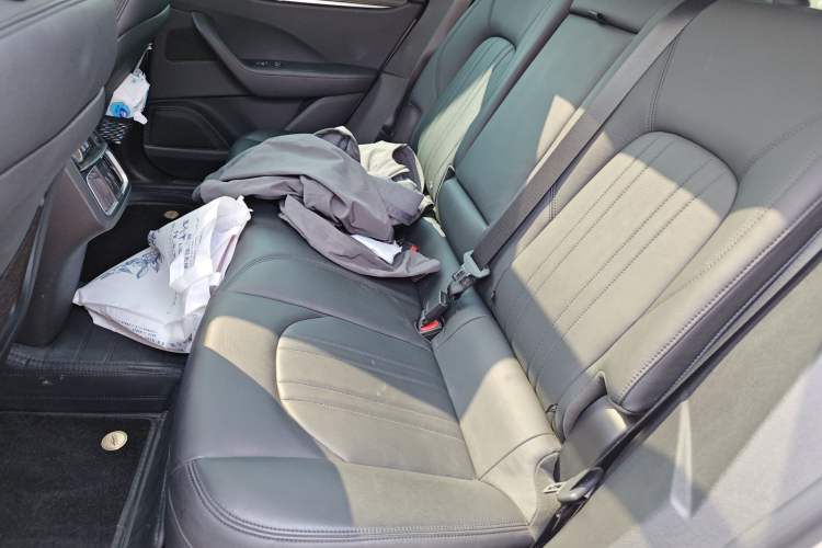 Used Maserati Levante 2021 3.0T Standard Edition Left Rear Seat
