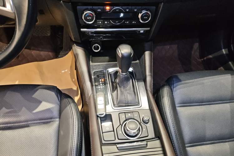 Used Mazda Atenza 2017 2.5L Blue Sky Prestige Edition Gear Lever