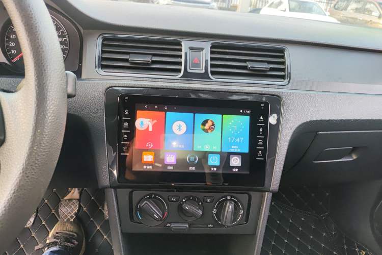 Used Volkswagen Santana 2015 1.6L Manual Fashion Edition Audio And AC Panel