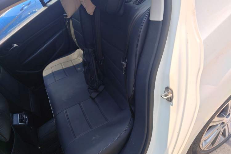 Used Peugeot 408 2016 1.6T Automatic Luxury Edition Interior 4