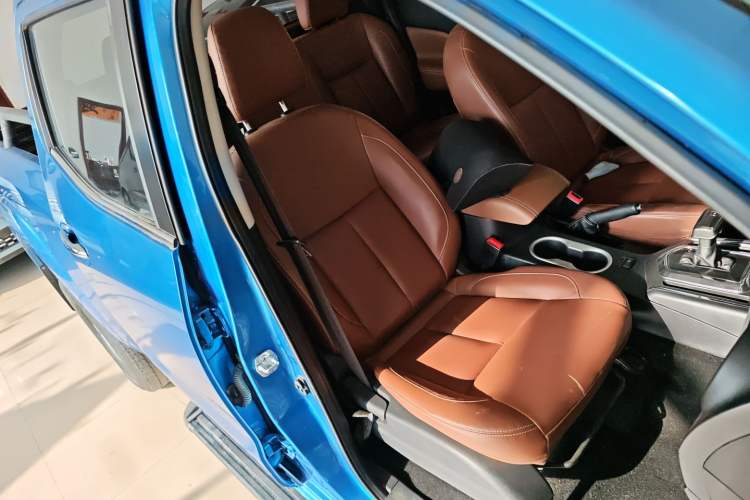 Used Dongfeng Ruichi 6 2021 2.3T Automatic 4x4 Diesel Luxury Long-Box M9T