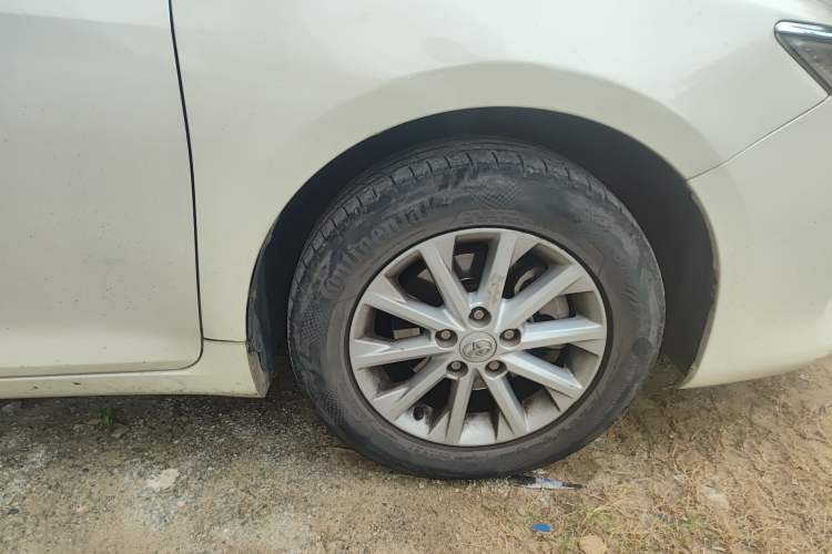 Used Toyota Camry 2015 2.0G Premier Edition Right Front Wheel Hub