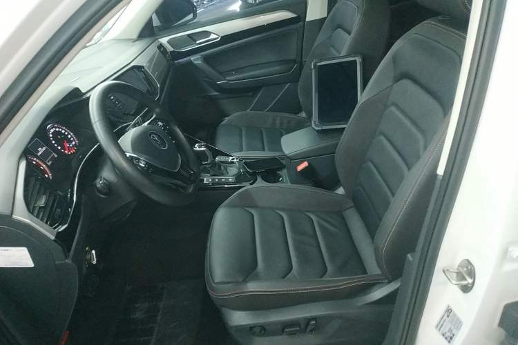 Used Volkswagen Tayron 2022 280TSI Two-Wheel Drive Luxury Smart Connectivity Version Left Front Seat