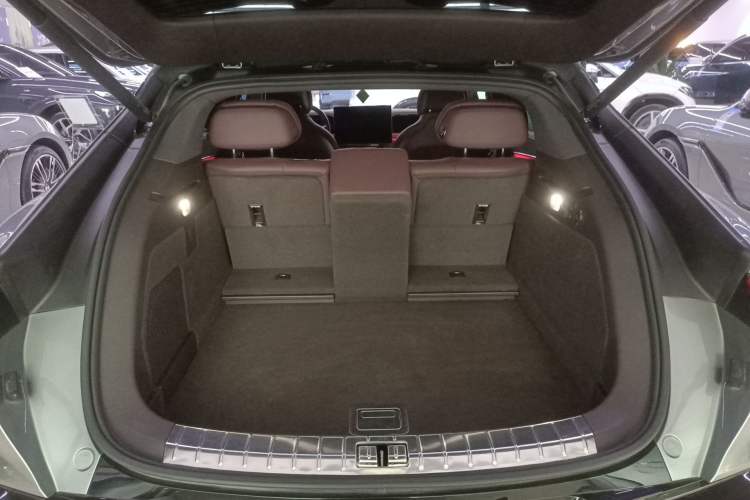 Used Denza Z9GT 2024 1100 Four-Wheel Drive Ultra Version Trunk