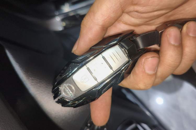 Used Nissan X-Trail 2020 2.0L XL ITS 3-Row CVT 2WD SmartConnect 7-Seater Comfort Edition
