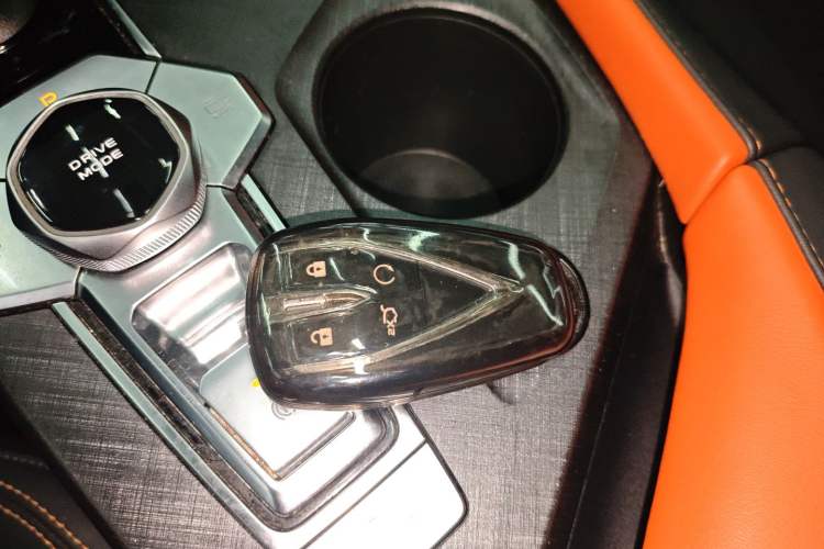 Used CHANGAN UNI-V iDD 2023 ZhiDian iDD 1.5T 113km Smart & Fun Version
