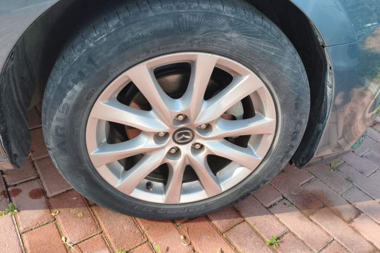 Used Mazda Atenza 2017 2.0L Blue Sky Luxury Edition
