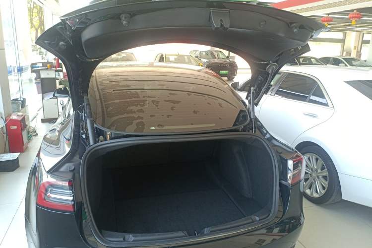 Used Tesla Model 3 2022 Rear-Wheel-Drive Version Trunk