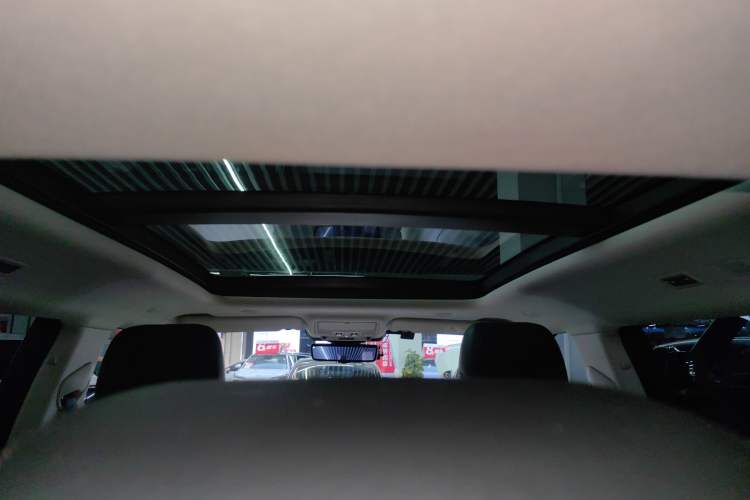 Used Land Rover Range Rover Evoque 2021 Range Rover Velar L 249PS R-Dynamic First Edition
