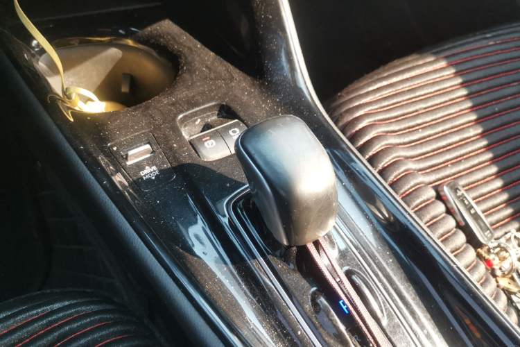 Used Toyota C-HR EV 2020 Luxury Sunroof Edition Gear Lever