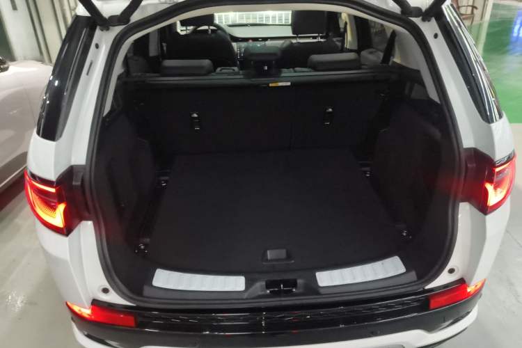 Used Land Rover Discovery Sport 2024 Performance Tech Edition