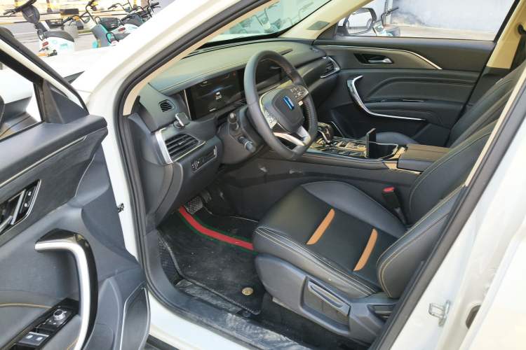 Used Bestune T77 2019 230 TID Automatic Prestige Version China V Emission Standard
