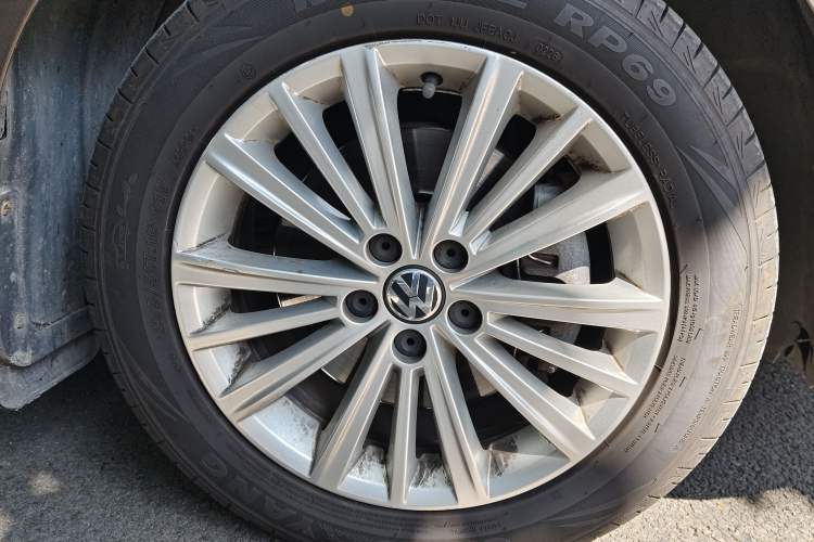 Used Volkswagen Gran Lavida 2013 1.4 TSI Automatic Comfort Model