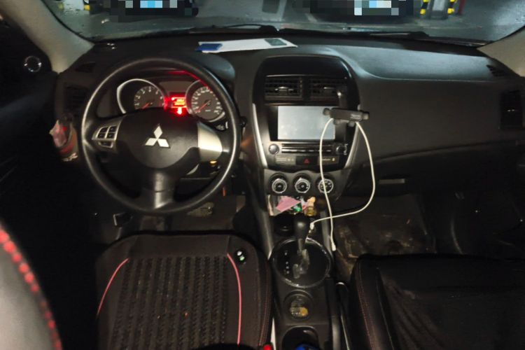 Used Mitsubishi ASX 2013 2.0L CVT Two-Wheel Drive Elite Edition Center Console