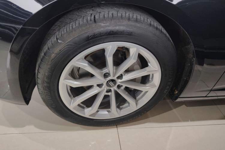 Used Audi A6L 2024 40 TFSI Luxury Prestige Edition Left Front Wheel Hub