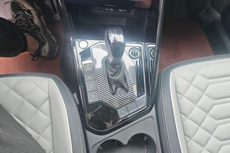 Used Volkswagen Tayron 2025 Zhongxiang Version 330TSI Gear Lever