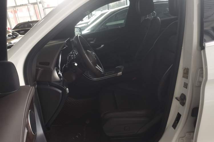 Used Mercedes-Benz GLC 2020 Facelift GLC 300 L 4MATIC Dynamic Edition Left Front Seat