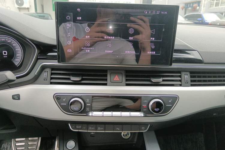 Used Audi A5 2024 Sportback 40 TFSI quattro Luxury Dynamic Model Audio And AC Panel