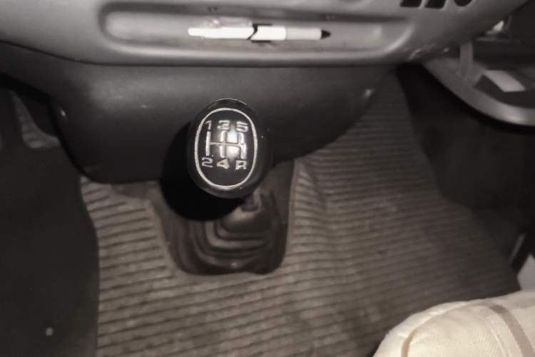 Used Ford Classic Transit 2015 2.8T Diesel Multi-Function Vehicle Short Wheelbase 6-Seater Mid-Roof Edition JX493ZLQ4
