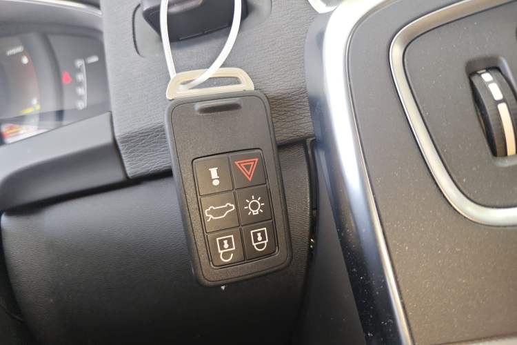 Used Volvo S60 New Energy 2015 S60L E-Drive Hybrid T6 Smart Drive Edition Vehicle Key