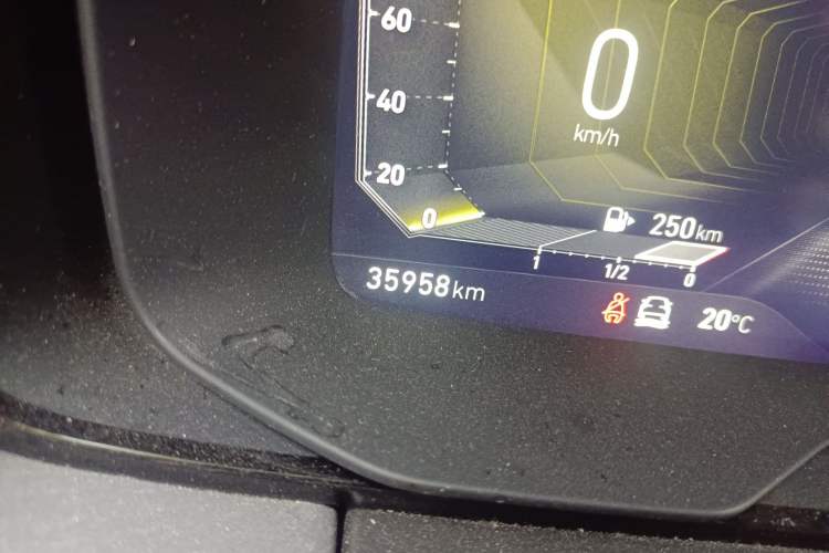 Used Lynk & Co 03 2022 1.5TD DCT JingPro Odometer Close Up