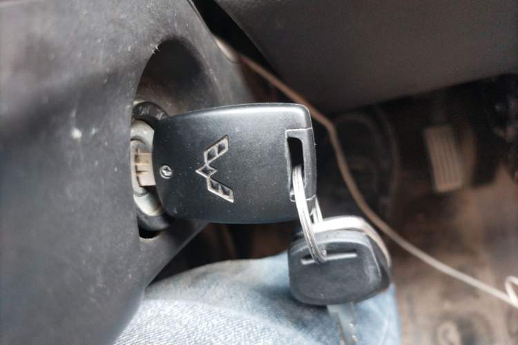 Used Wuling EV50 2020 All-Electric Van Logistics Vehicle with Ningde-Heated Battery
