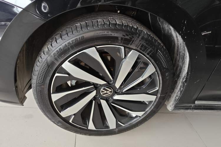 Used Volkswagen Passat 2025 Premium Version 380TSI Dragon Edition