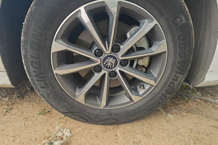 Used BYD Qin PLUS 2024 HONOR Edition DM-i 55KM Leading Model Right Front Wheel Hub