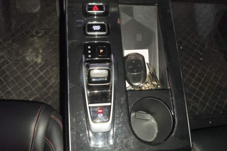 Used GAC Trumpchi EMKOO 2022 1.5T Supernova Pro Edition Gear Lever