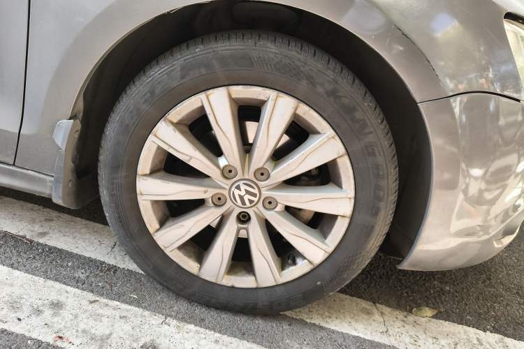 Used Volkswagen Sagitar 2014 Revised Version 1.6L Manual Comfort Edition
