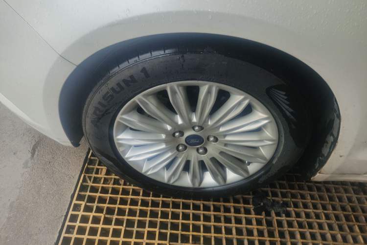 Used Ford Mondeo 2013 2.0L GTDi 200 Luxury Model