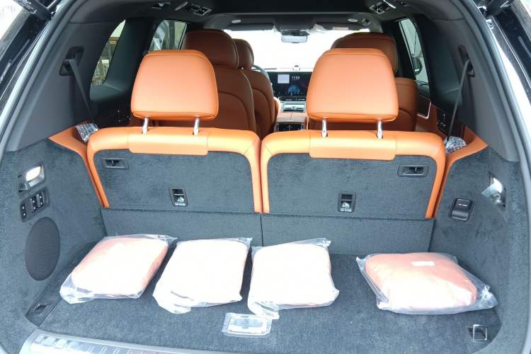 Used Hima AITO M9 2025 Extended-Range Ultra Version 52 kWh 6-Seater Trunk