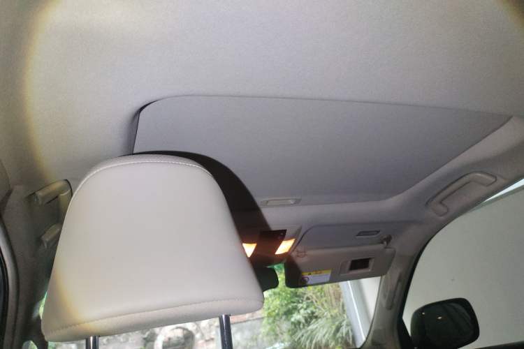Used Toyota Prado 2010 4.0L Automatic TX-L Headliner
