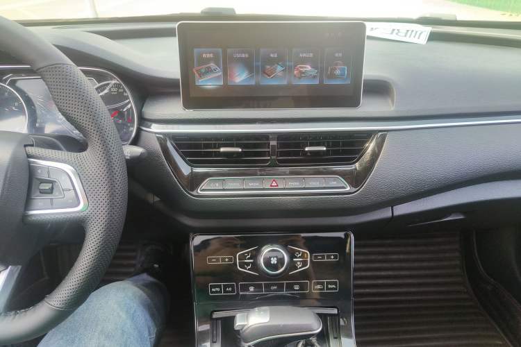 Used Hongqi H5 2019 30TD Dynamic Edition Audio And AC Panel