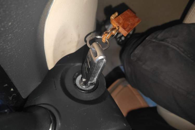 Used Dongfeng Fengon 370 2016 1.5L Manual Standard Edition SFG15-02 7 Seats Vehicle Key