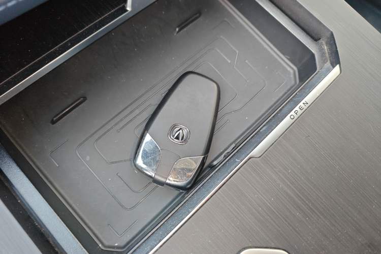 Used Changan UNI-K iDD 2023 Zhidian iDD 1.5T 135km Smart & Fun Model